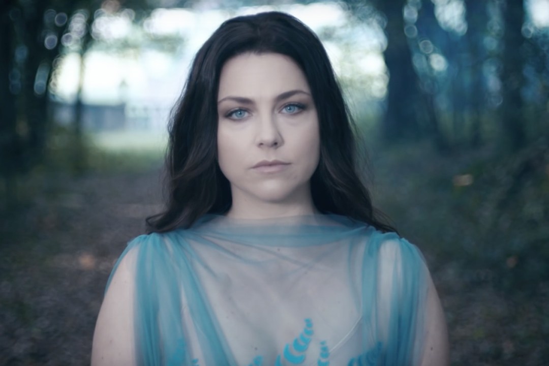 Evanescence S Amy Lee Awarded 1 Million For Legal Fees In Dispute